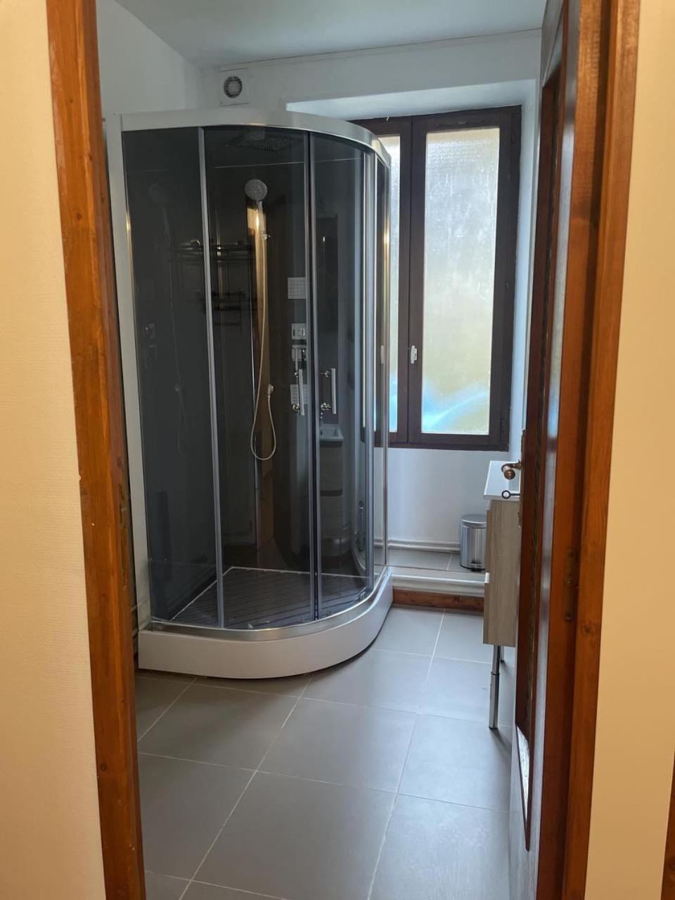 Superbe Appartement Face Au Chateau - 2 Chambres - Netflix/Canal+ Sedan Extérieur photo