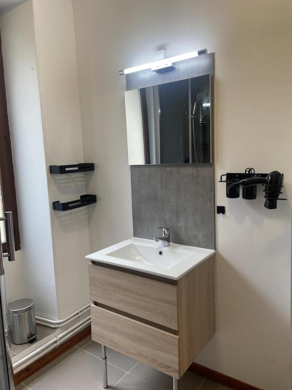 Superbe Appartement Face Au Chateau - 2 Chambres - Netflix/Canal+ Sedan Extérieur photo