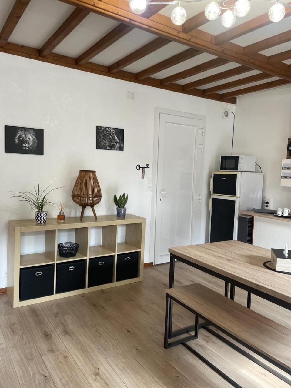 Superbe Appartement Face Au Chateau - 2 Chambres - Netflix/Canal+ Sedan Extérieur photo